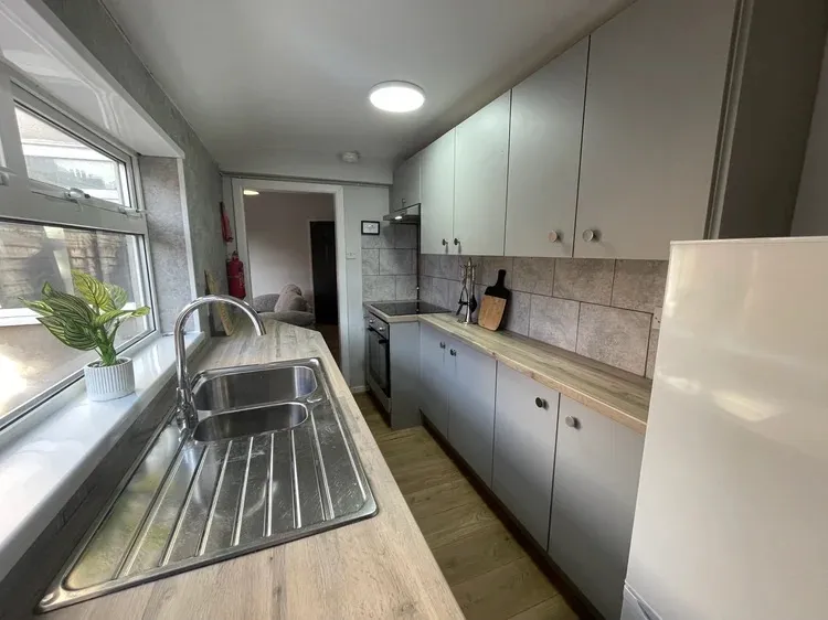 Homely 2 Bed Terraced House // Aug 2026 - Image 2